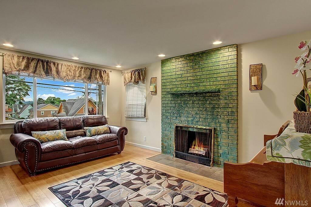 Property Photo: 4828 S Graham St WA 98118