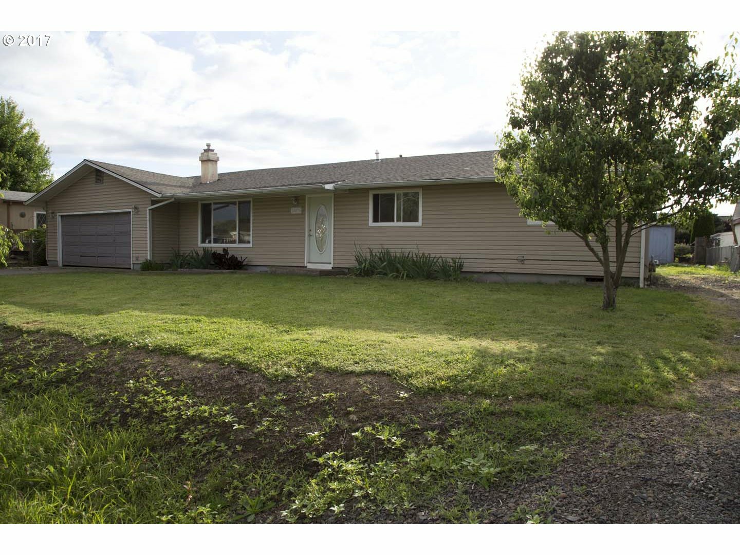 Property Photo:  20835 Butteville Rd  OR 97002 