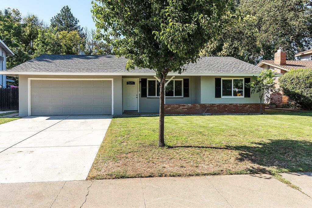 Property Photo:  2444 Stansberry Way  CA 95826 