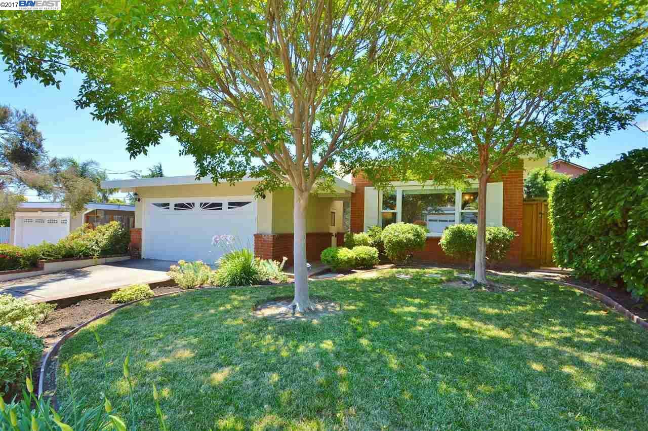 Property Photo:  18969 Thornbury Ave  CA 94546 