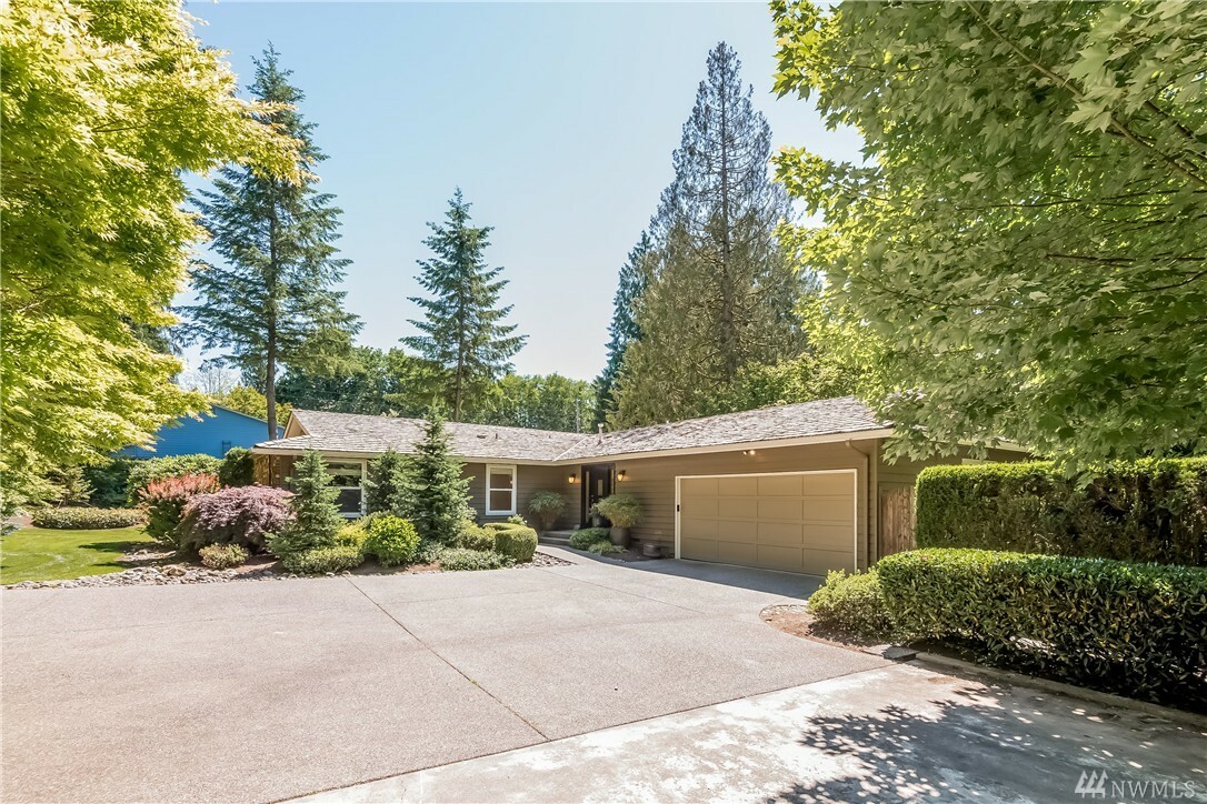 Property Photo:  14525 216th Ave NE  WA 98077 