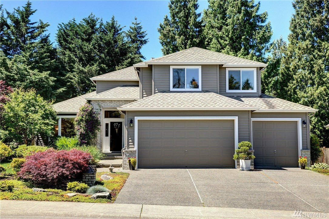 Property Photo: 605 NW Everwood Dr WA 98027