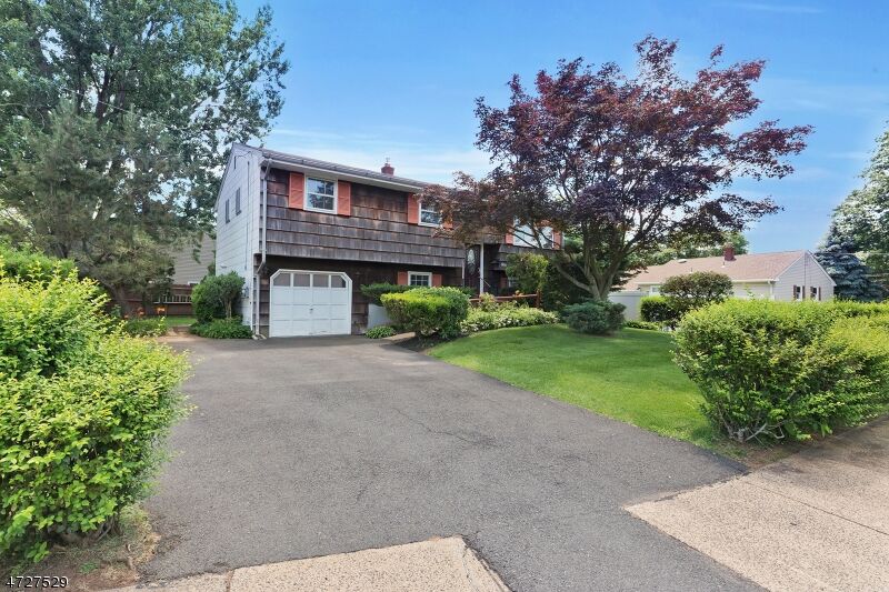 Property Photo: 1454 Tooz Pl NJ 07080