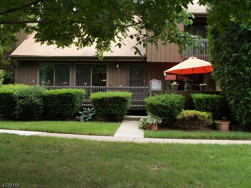 Property Photo: 38 Kingsberry Dr 38 NJ 08873