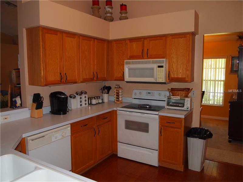 Property Photo:  11019 Twosome Drive  FL 33576 