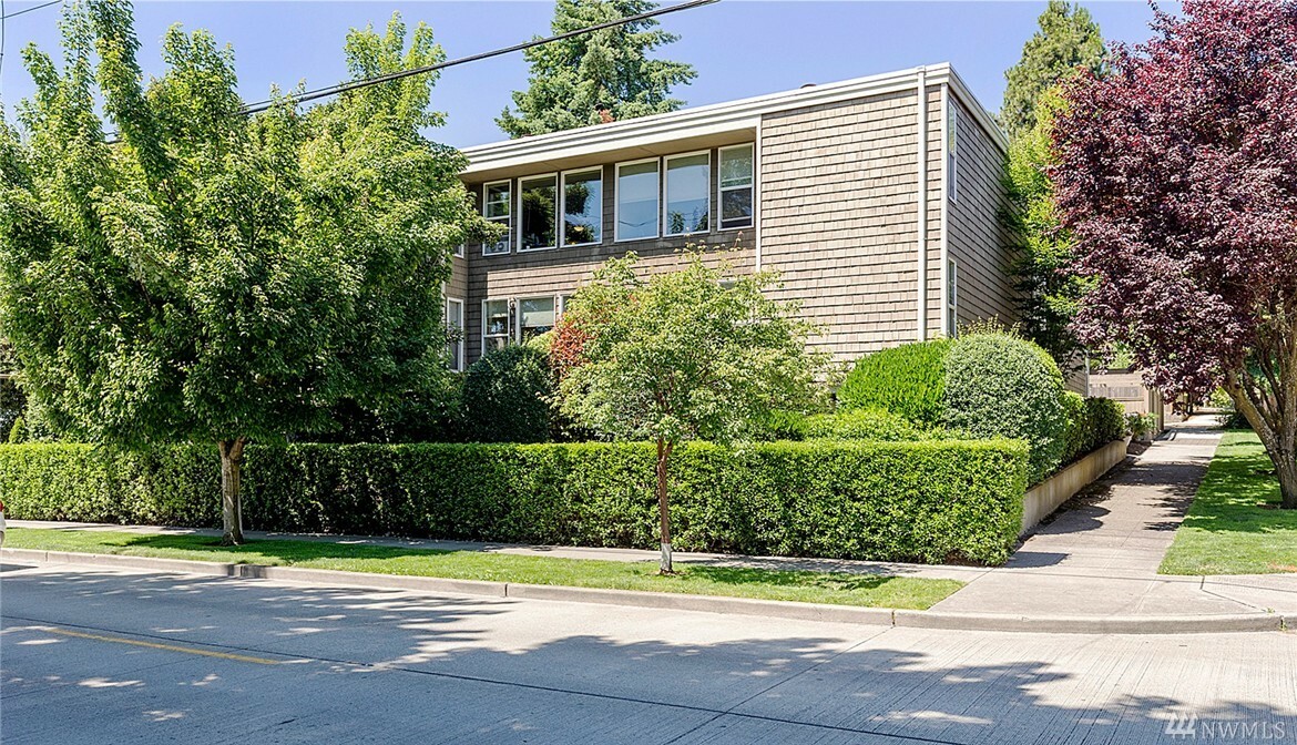 Property Photo:  3901 1st Ave NW 101  WA 98107 