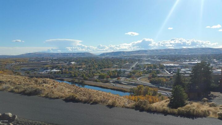 21 Hailey Pl  Yakima WA 98901 photo