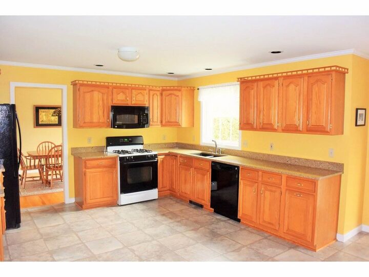 Property Photo: 92 Woodrose Lane VT 05446