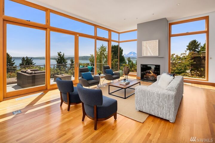 Property Photo:  712 Randolph Place  WA 98122 