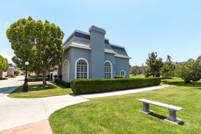 Property Photo: 7401 Avenida De Palais CA 92009