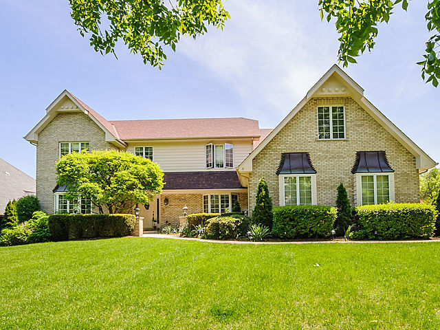 Property Photo:  8749 Aintree Lane  IL 60527 