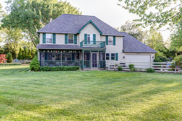 23W075 Armitage Avenue  Glen Ellyn IL 60137 photo