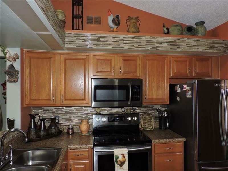 Property Photo:  2912 S Semoran Boulevard 4  FL 32822 