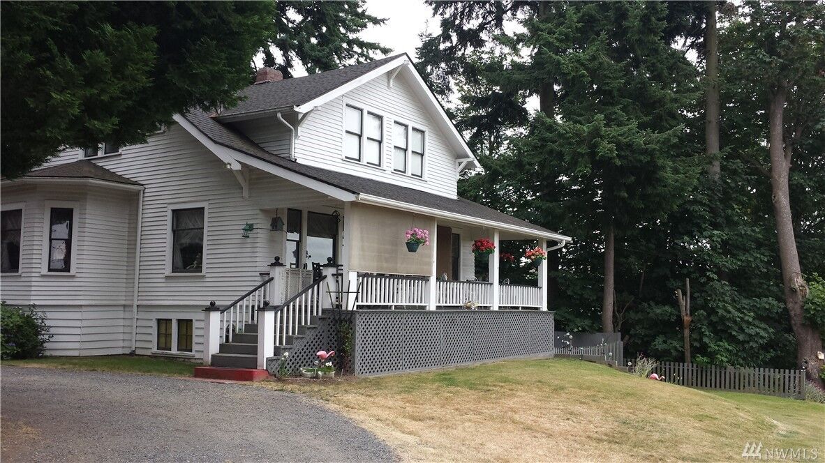 Property Photo:  4210 164th St SW  WA 98087 