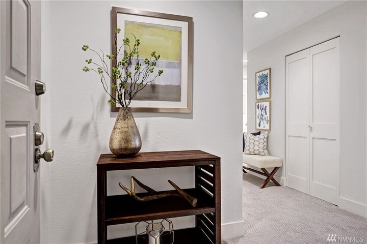 Property Photo:  701 17th Ave 206  WA 98122 