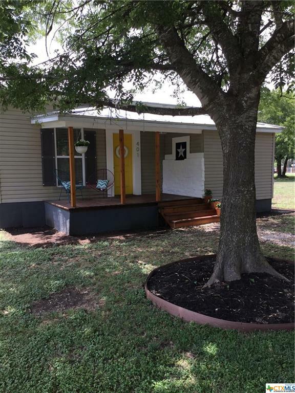 Property Photo: 401 2nd TX 76537