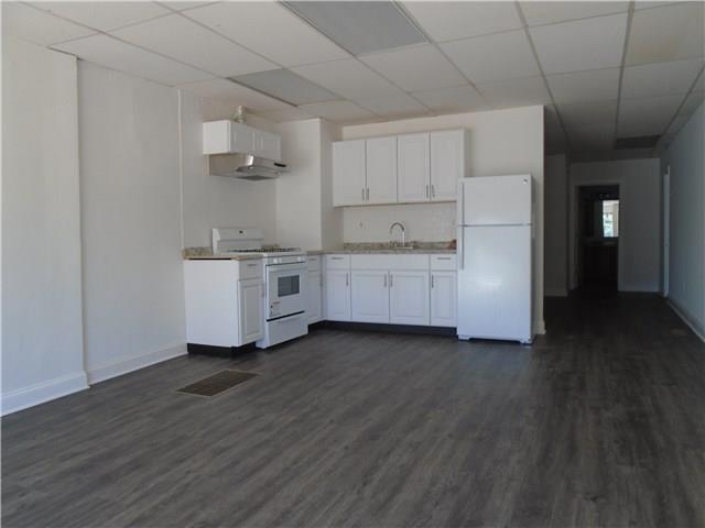 Property Photo: 1107 Stratford Avenue CT 06607