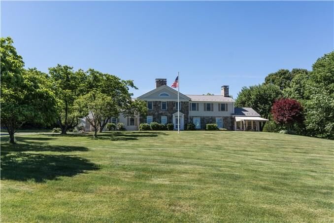 Property Photo: 20 Fieldstone Drive CT 06612