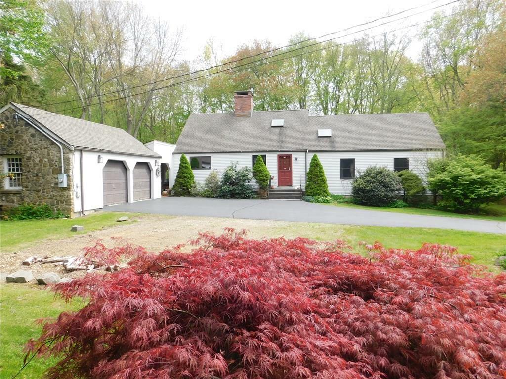 Property Photo:  105 Fan Hill Road  CT 06468 