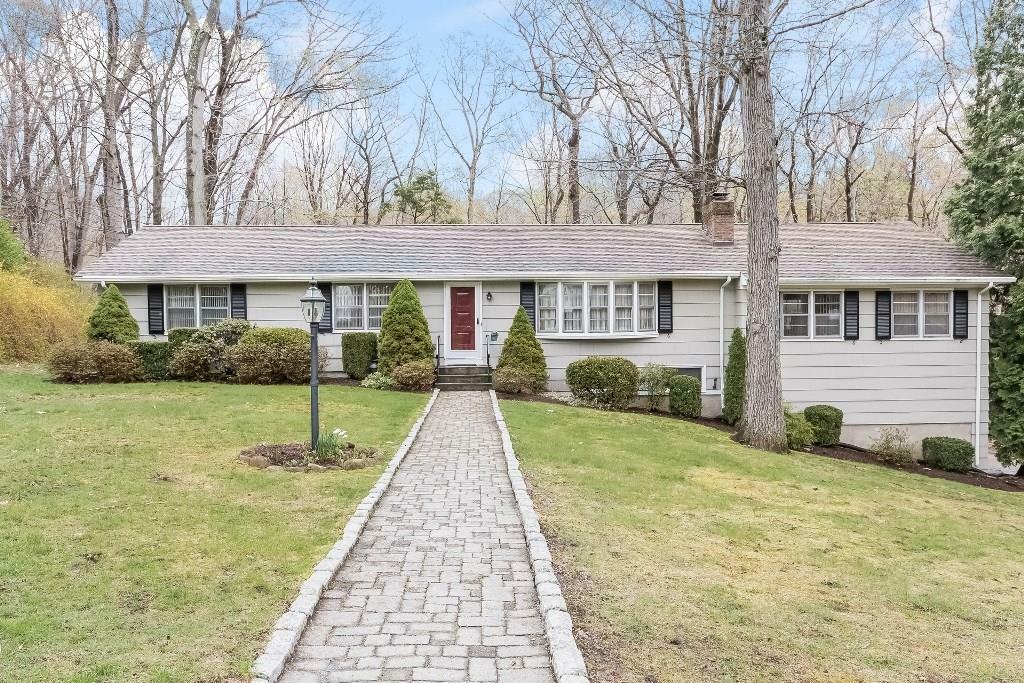 Property Photo:  425 Hilltop Road  CT 06477 