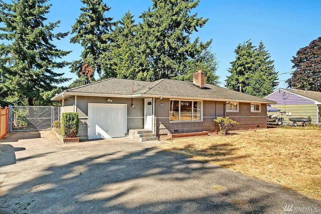 Property Photo:  3724 S 164th St  WA 98188 