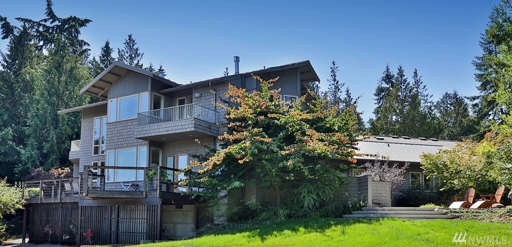 Property Photo: 4253 Echowood Lane WA 98260