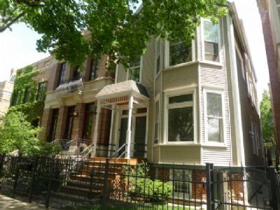 Property Photo:  3345 N Lakewood Avenue 1  IL 60657 