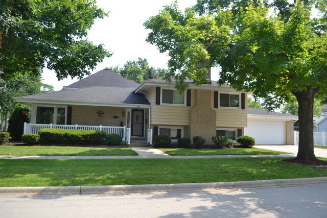 Property Photo: 280 Jackson Street IL 60126