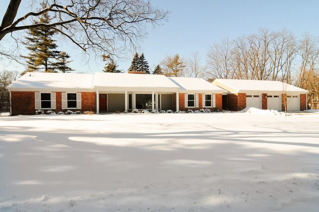Property Photo: 380 Deerpath Square IL 60045