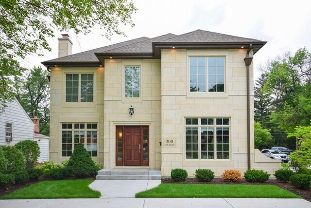Property Photo:  300 E Marion Street  IL 60126 