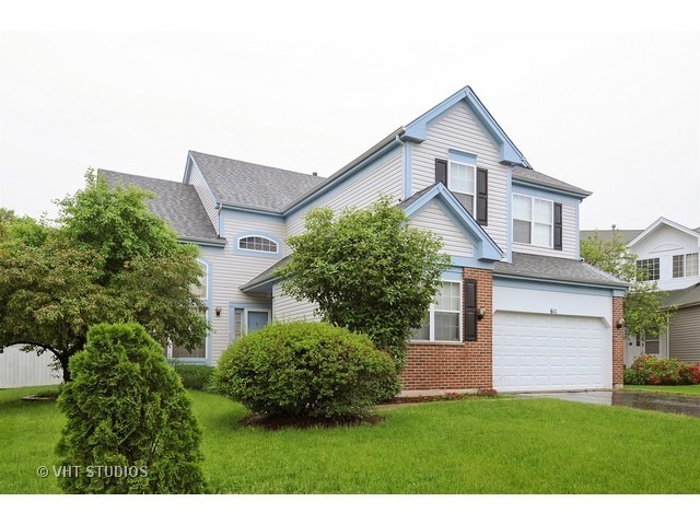 Property Photo: 611 Wildflower Court IL 60540