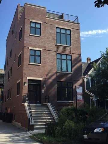 Property Photo: 740 W Melrose Street 2 IL 60657