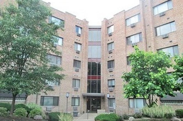 Property Photo:  5306 N Cumberland Avenue 502  IL 60656 