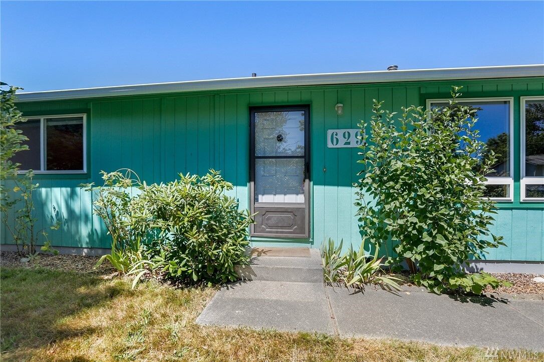 Property Photo: 629 91st Place SW WA 98204