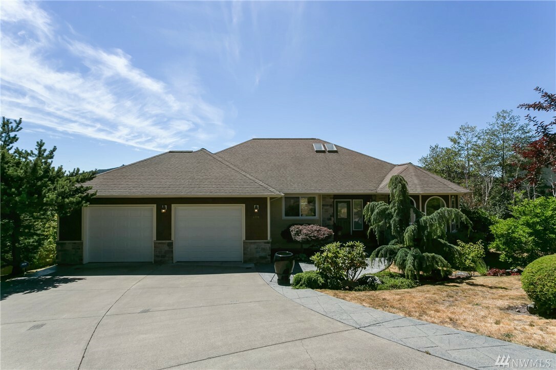 Property Photo:  4708 Raptor Lane  WA 98229 