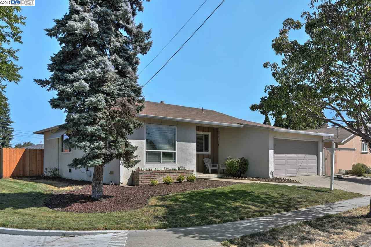Property Photo: 2623 Cryer Street CA 94545-3021