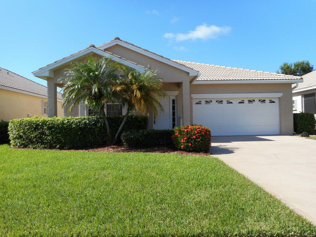 Property Photo:  906 NW Sarria Court  FL 34986 