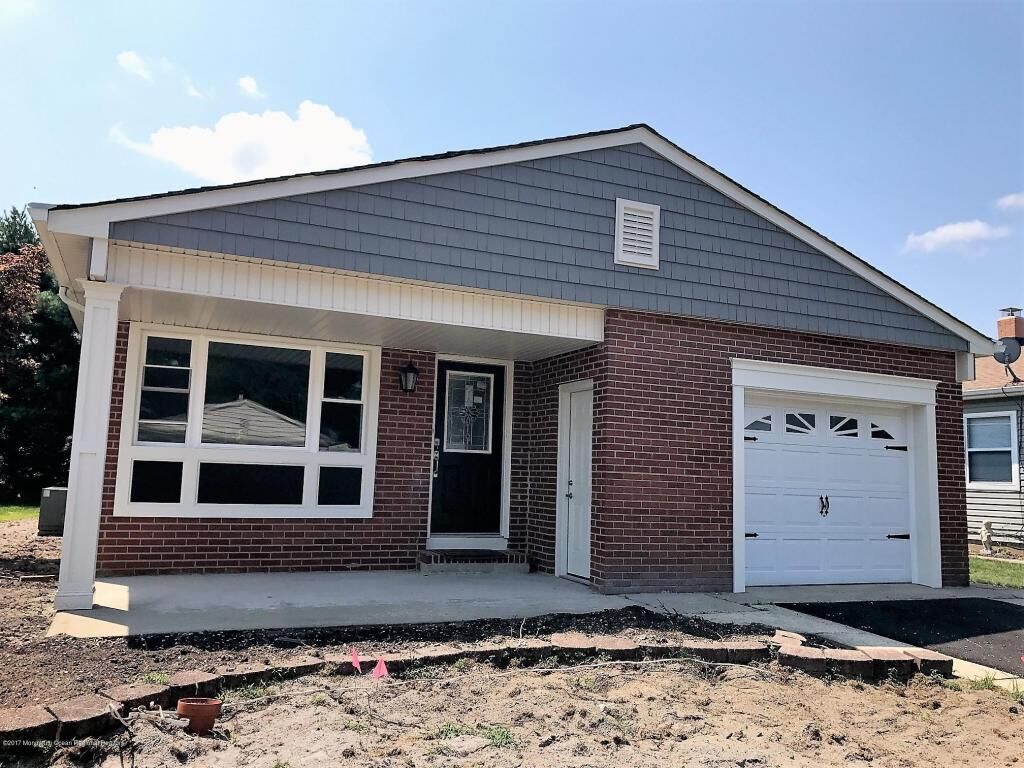 Property Photo:  7 Speighstown Place  NJ 08757 