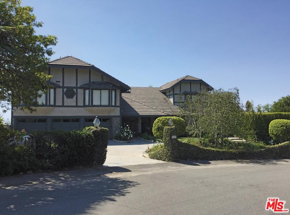 Property Photo:  23453 W Moon Shadows Dr  CA 90265 