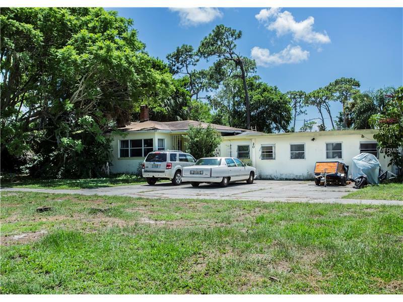 Property Photo: 20 Tarpon Drive FL 34689