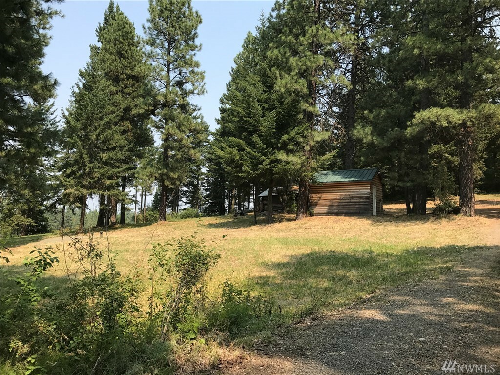 Property Photo:  500 Markovich Rd  WA 98922 