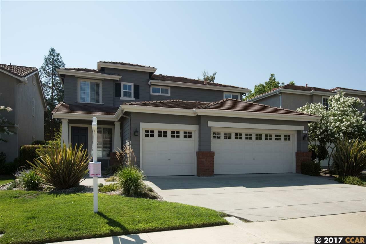 Property Photo:  25 Nerine Ct  CA 94506 