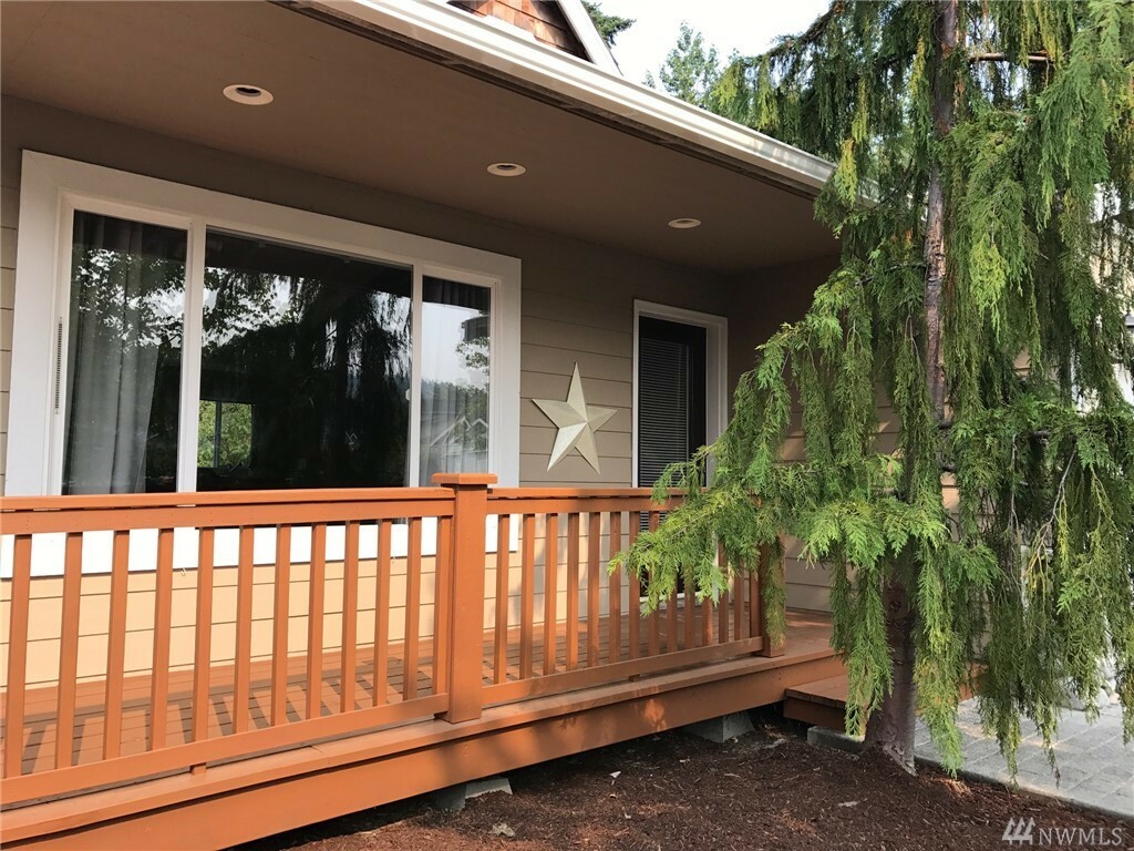 Property Photo:  2602 St. Clair Place  WA 98226 