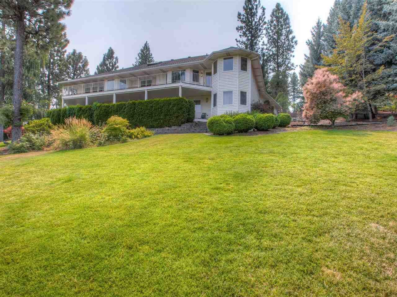 Property Photo:  15212 E Bella Vista Ln  WA 99037 