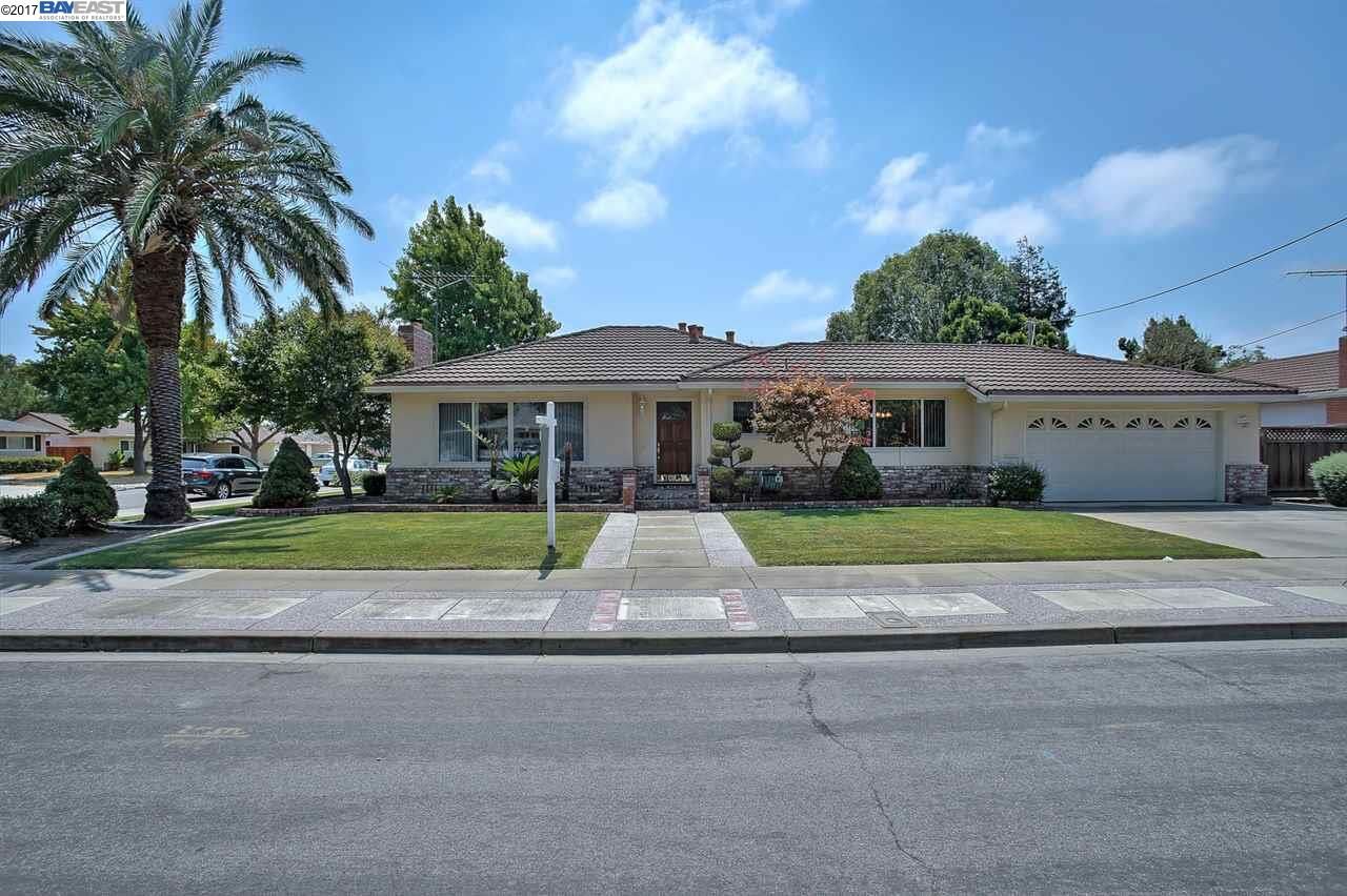 Property Photo: 38355 Ballard Dr CA 94536