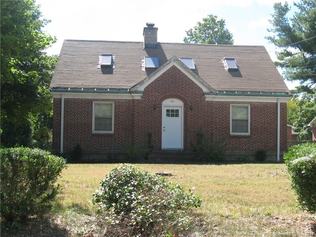 Property Photo:  95 Brewer Street  CT 06118 