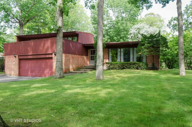 Property Photo:  249 Beech Street  IL 60035 