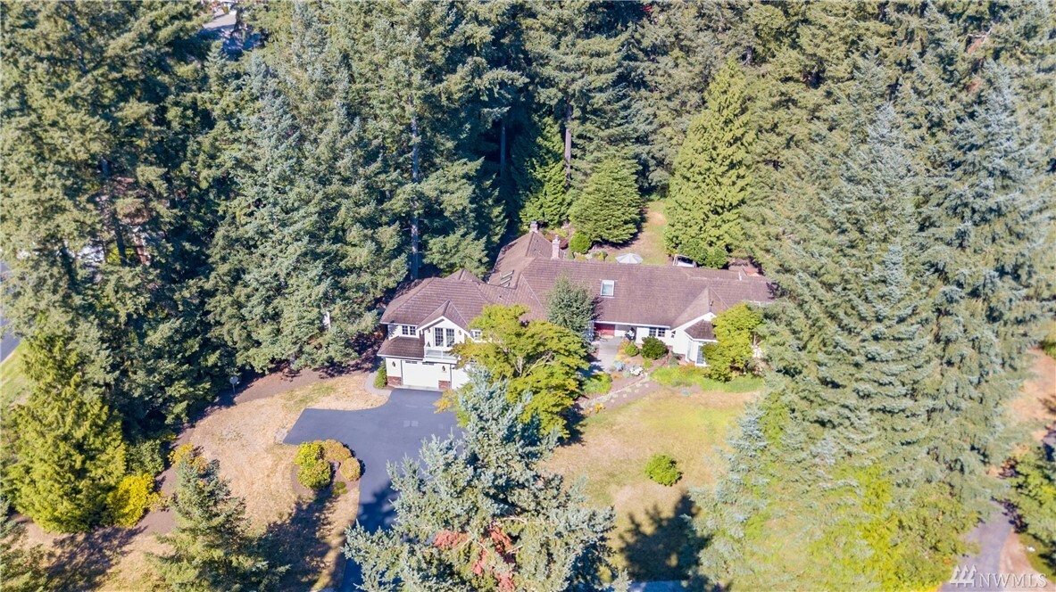 Property Photo:  2608 239th Ave SE  WA 98075 