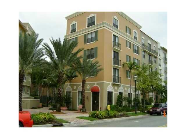 Property Photo:  720 S Sapodilla Avenue 513  FL 33401 