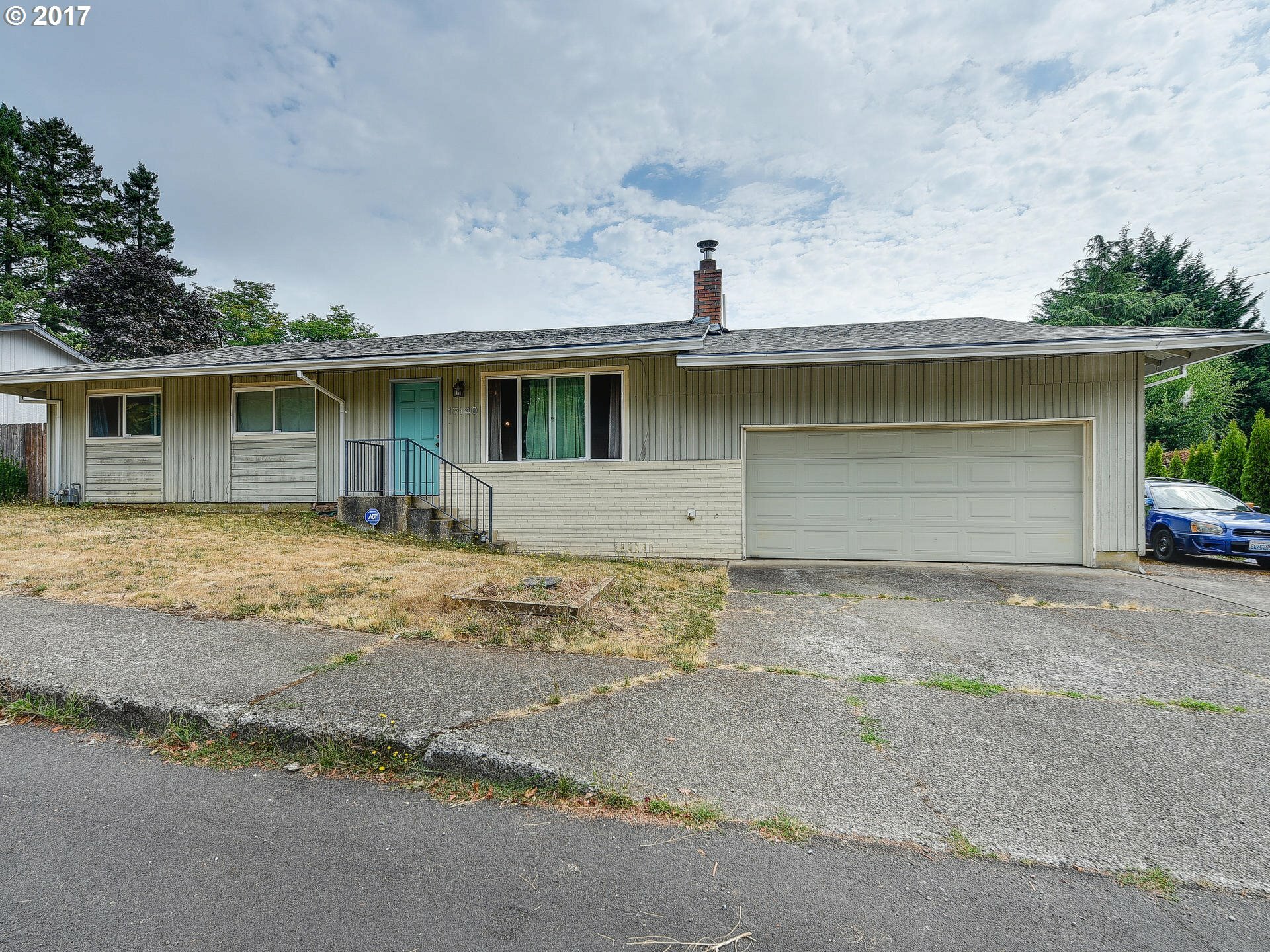 Property Photo:  17140 Revenue Ave  OR 97055 